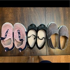 SOLD toddler shoe lot size 7t nike Toms